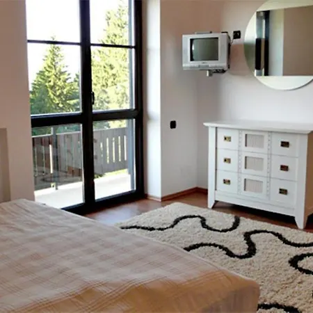 Parc de vacanță Complex Vile- Milana M 4*